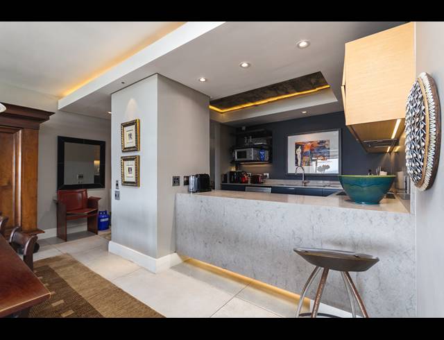 3 BEDROOM APARTMENT FOR SALE IN BEACHFRONT